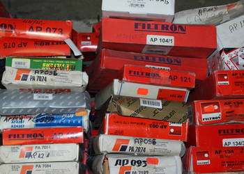 AR001 - FILTRON - FILTR POWIETRZA VW GOLF