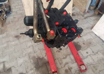 Rozdzielacz hydrauliczny 15054961 11197702 wozidło A25 Volvo