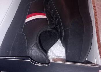 Buty nowe Tommy pilne