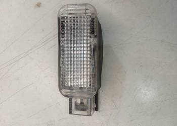 LAMPKA OŚWIETLENIE KABINY AUDI A3 A4 A5 4E0947105A