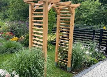 Pergola ogrodowa drewniana