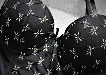 NOWY Czarny komplet podkreślający kształty NOWY Czarny komplet podkreślający kształty