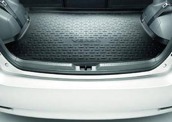 TOYOTA Verso Mata bagaznika czarna guma PZ434-E8302-PJ OE