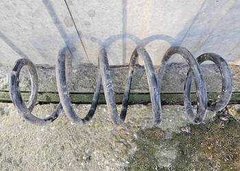 Volvo xc60 1 gen. Sprężyna amortyzatora przód.