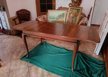 Stół ludwikowski , rozkładany i 4 krzesła