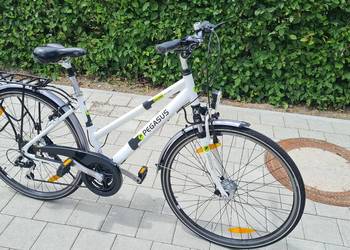 piękny rower trekkingowy Pegasus Solero