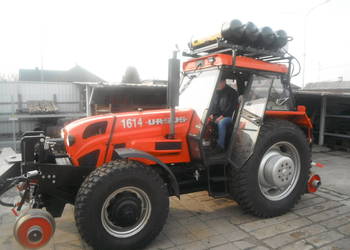 Ciągnik szynowo - drogowy