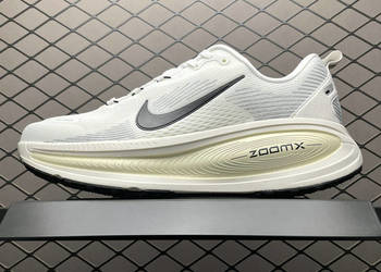 Nike Vomero 18 buty do biegania rozmiar 36-46