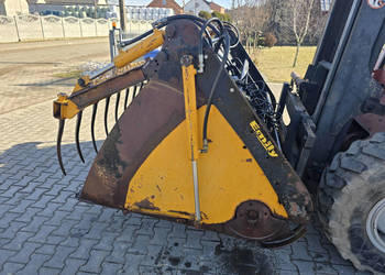 Łyżka do rozdawania paszy (kiszonki) z frezem i bocznym wysypem EMILY GAV …