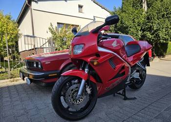 Honda vfr 750