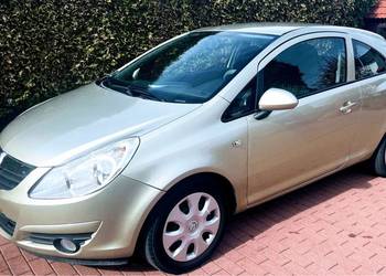 Corsa ze sprawna klimatyzacja i małym przebiegiem