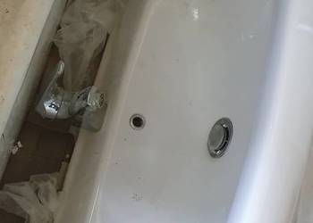 Zlew umywalka łazienkowa z baterią