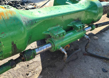 John Deere 8600 Siłownik mostu tylnego Osi tylnej AXE53239