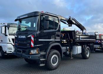 Wywrotka 4x4 z dzwigiem za przyczepa Scania G 500