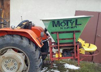 Rozsiewacz MOTYL 600l do nawozu wapna czy soli ładny oryginalny stan.