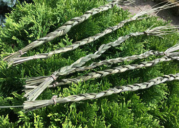 Turówka wonna żubrówka kadzidło warkocz Indianie duchy