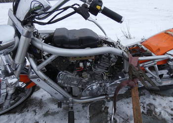 motocykl hyosung aguila gv650 dawca części, rama z papierami itp.