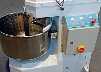 Piekarnictwo Cukiernictwo miesiarka spiralna ze stałą dzieżą SM 60