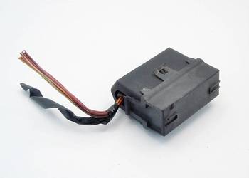 SKRZYNKA BEZPIECZNIKÓW OPEL MERIVA A FL 90589541