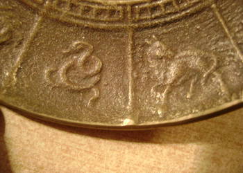 Starocie z PRL - Mosiądz = świecznik wotywny? do rozpoznania 11 cm średnicy