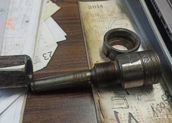 trzpień stożek 1 z nakrętką do tulejek rozprężnych