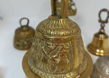 Dzwonek z brązu. Dzwonek z brązu.