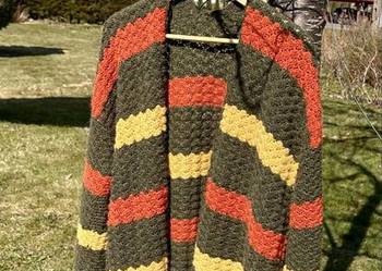 Kardigan ręcznie robiony na szydełku