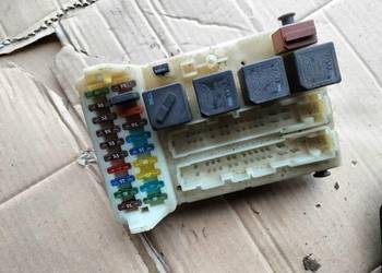 FORD MONDEO MK2 2.0 SKRZYNKA BEZPIECZNIKÓW PRZEKAŹNIKÓW 93BG-14K150-AD