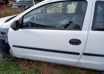Drzwi lewe opel corsa C 3 dzrziowa białe
