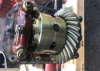 Manitou Carraro 710/19 - Obudowa Mostu [CZĘŚCI]