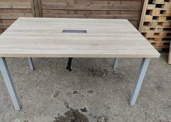 Stół konferencyjny 100x150 z mediaportem Orno