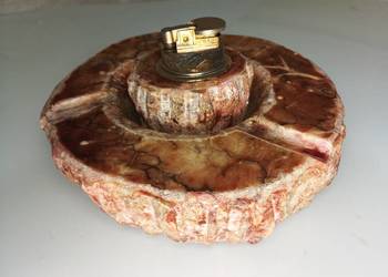 Zestaw zapalniczka i popielniczka z alabastru