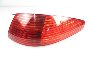 LAMPA PRAWA TYLNA PEUGEOT 607 