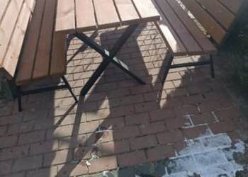 Stół ogrodowy z ławkami