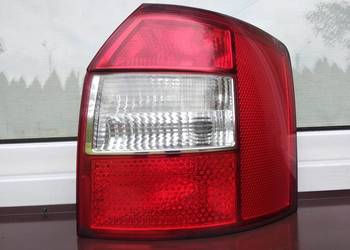 Audi A4 B6 kombi Avant lampa tył tylna prawa wkład oprawka Europa 8E9945096