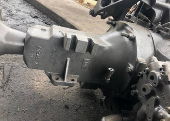 Claas Arion Ares , Massey Ferguson zwolnica tylna obudowa