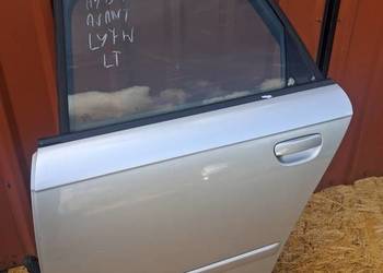 Drzwi lewe tył Audi A4 B7 kombi Avant srebrne kod lakieru LY7W