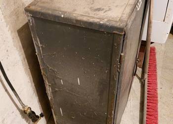 Metalowa szafka warsztatowa