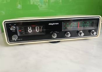 Radiobudzik klapkowy lata 70 - DAYTRON