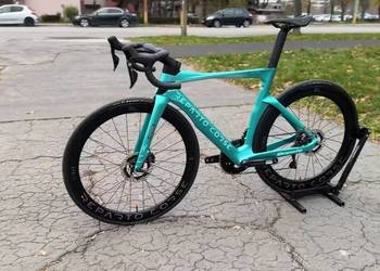 BIANCHI Oltre RC Dura Ace Di2 - Metallic Celeste / Ck16 – Full Glossy