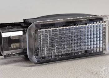 SKODA KAROQ LAMPKA OŚWIETLENIE 3B0947415B