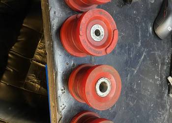 Poliuretany tuleje wózka tył e46 Strongflex