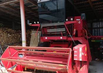 Massey Ferguson 330 kombajn sampo