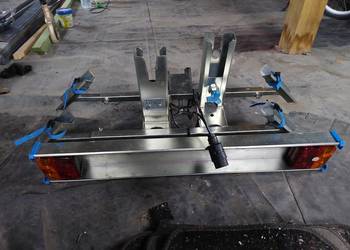 Bagażnik na hak na 2 rowery.