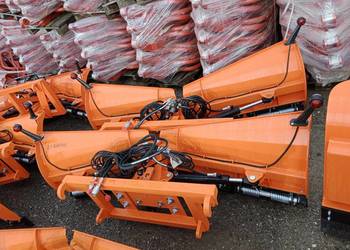 Pług Metal-Technik do śniegu strzałka 1,5 - 3m na Tura Tuza