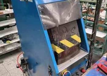 Prasa spodowa IRON FOX AS1800