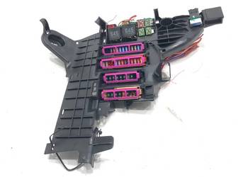 SKRZYNKA BEZPIECZNIKÓW AUDI A8 D5 4N0971845M Sedan/Limuzyna 4.0 460KM