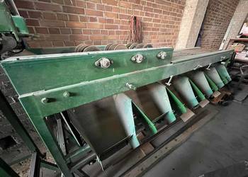 sortownik do ogórków z podajnikiem taśmowym