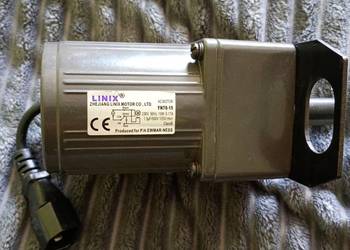 Motoreduktor do podajnika pelletu prawoskrętny YN7 0-15