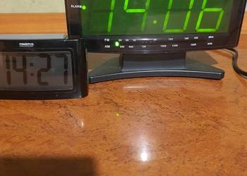 Zegar z radiem FIRST i drugi TIMEPOLL, sprawne